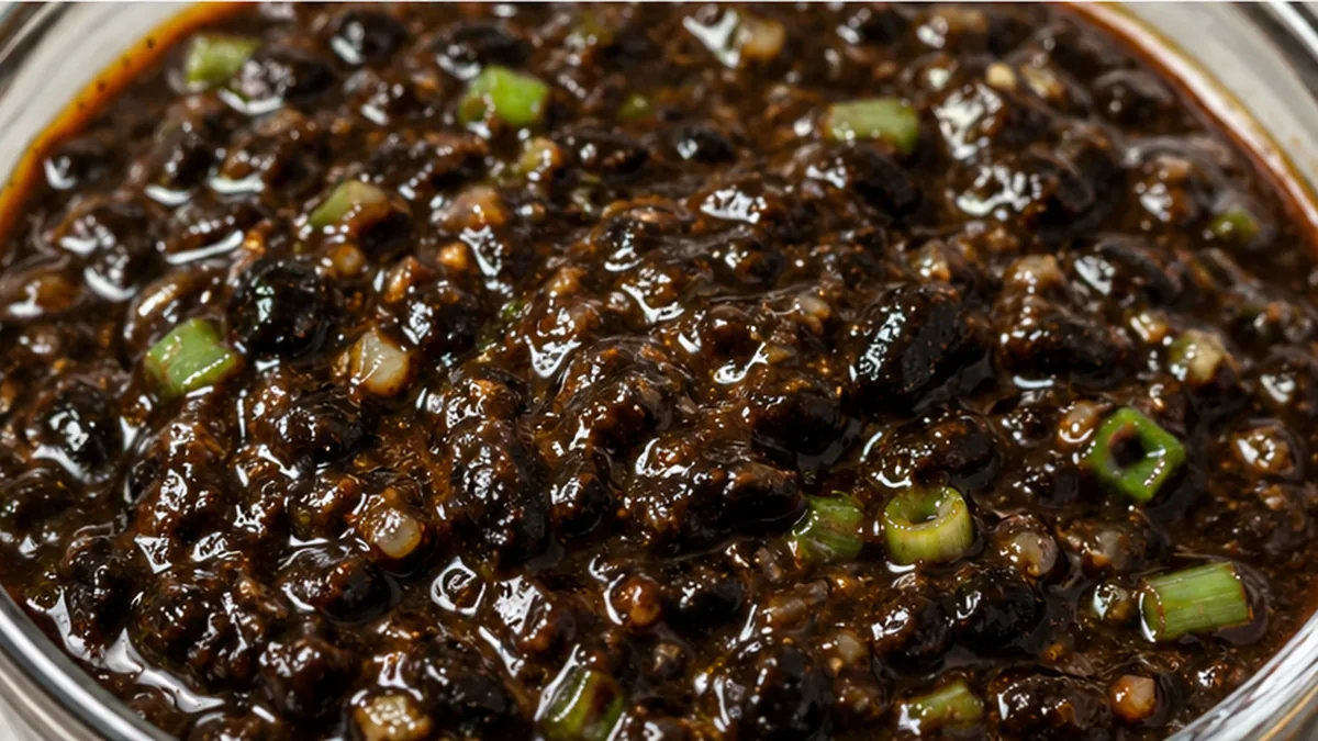 ️ Spicy Black Bean Sauce: Flavor Bomb! Black bean sauce: craft this aromatic, savory, and versatile sauce from scratch. Perfect for elevating stir-fries, noodle