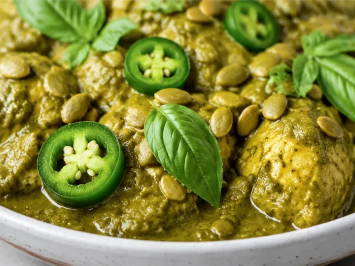 Spicy Mole Verde: Flavor Bomb!