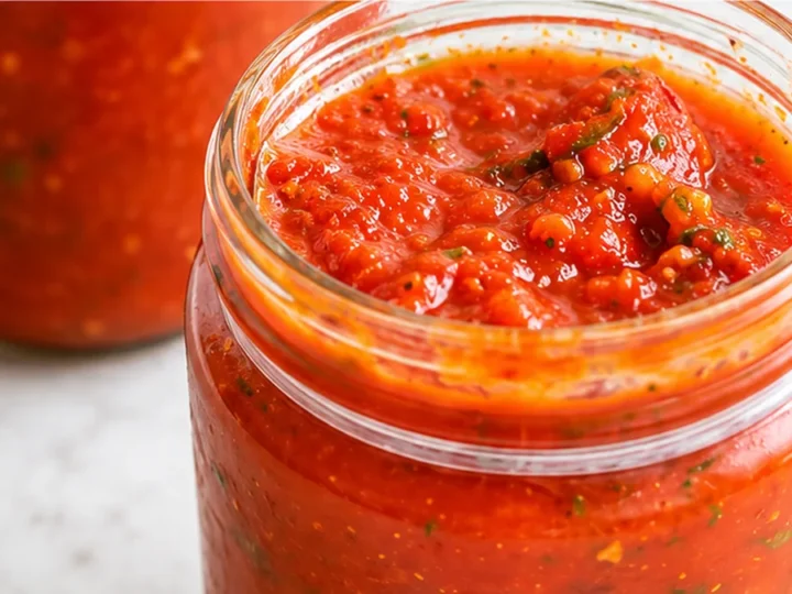 Easiest Tomato Basil Marinara
