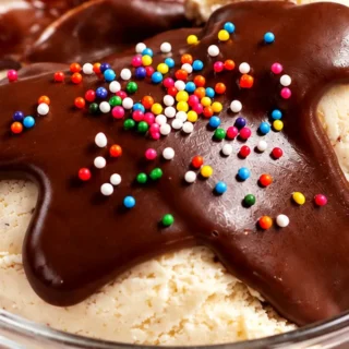 Liquid Chocolate Bliss: Hot Fudge Sauce
