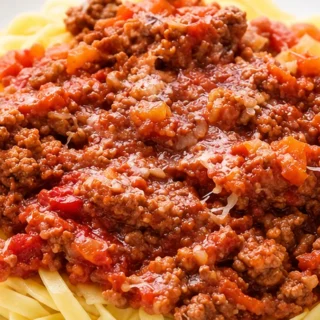 The BEST Bolognese Sauce Recipe - the best bolognese sauce recipe with olive oil